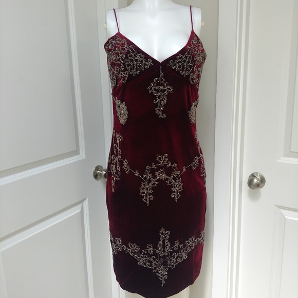 Romeo & Juliet - Embellished Velvet Slip Dress - Picture 5 of 8